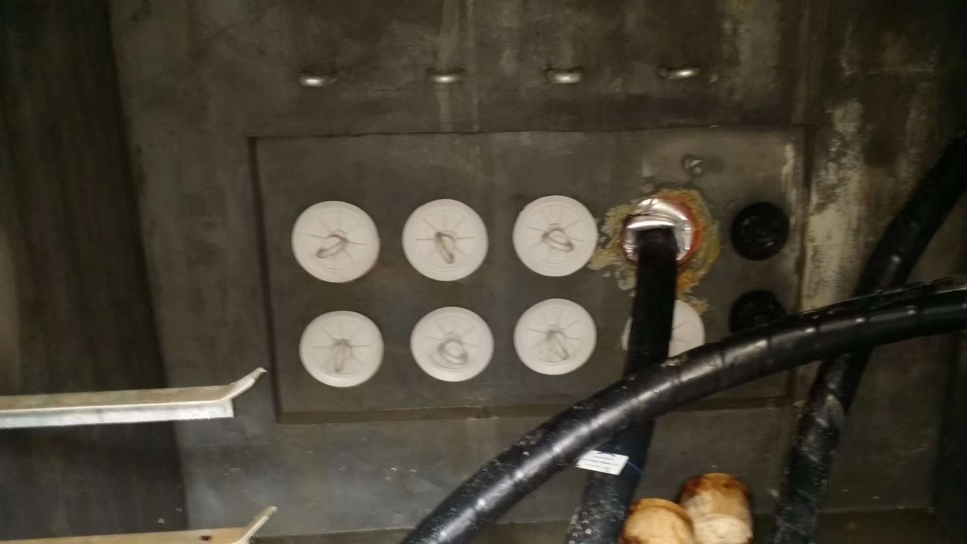 自胀式管孔封堵3